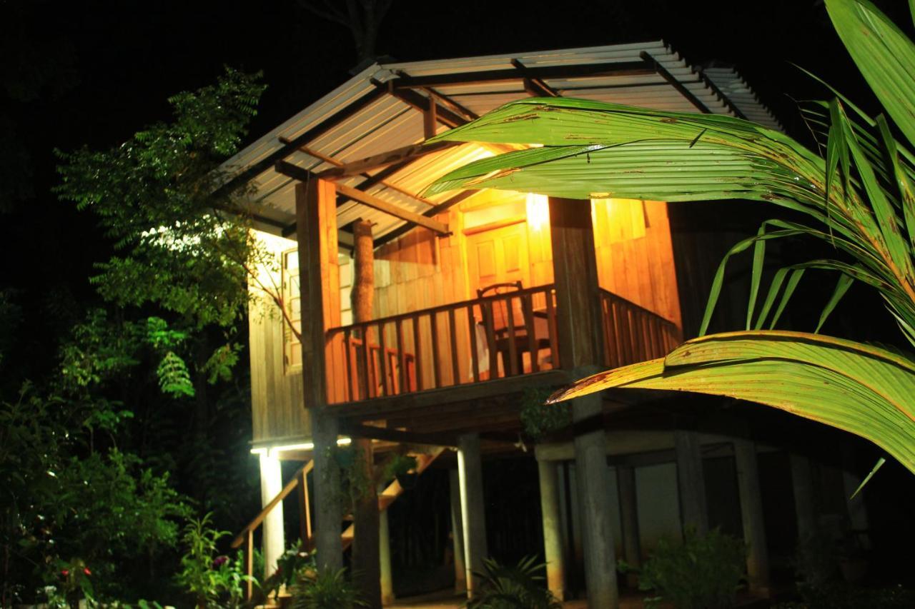 Ruk Sewana Villa Tree House Sigiriya Buitenkant foto